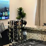 Hollywood Black Habitat